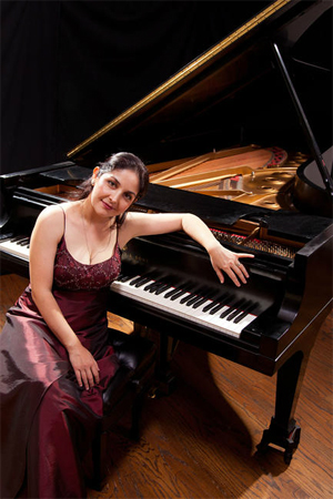 Lucy Nargizyan, Pianist